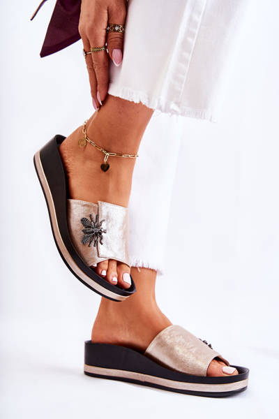 Модні жіночі тапочки з декором Gold Holle