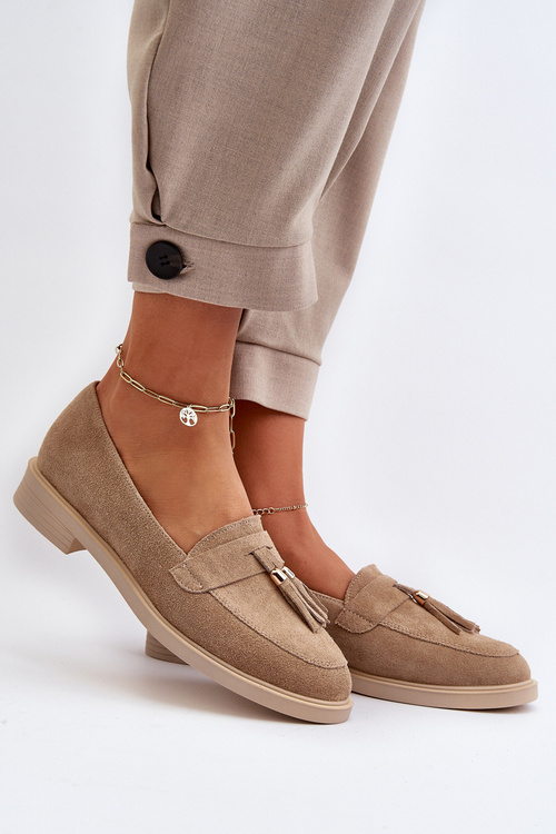 Бежеві жіночі замшеві мокасини на плоскій каблуці Zazoo 3420