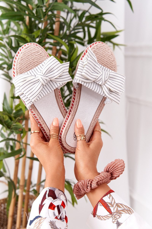 Гумові тапочки з бантом білі Gabriell