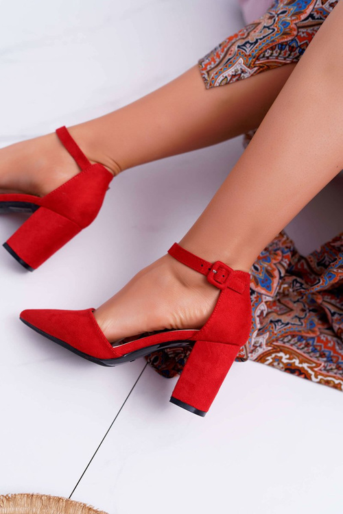 Жіночі червоні елегантні туфлі з гострою шпилькою