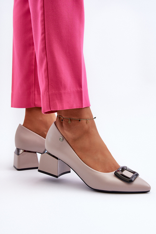 Жіночі туфлі на каблуці з сірим декором Sarala