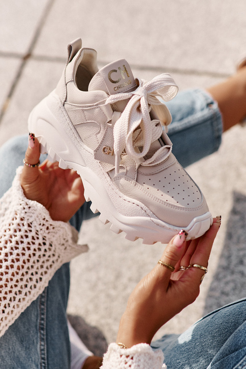 Жіночі шкіряні кросівки CheBello 4583 бежевого кольору