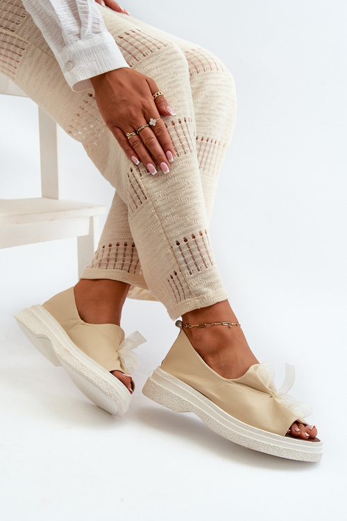 Світло-бежеві шкіряні жіночі босоніжки з бантом Zazoo 2939