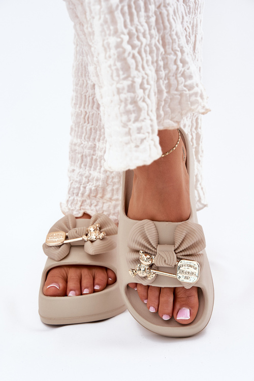 Жіночі Пінні Сандалі На Платформі З Бантом І Брошкою Темно-бежеві Marlize