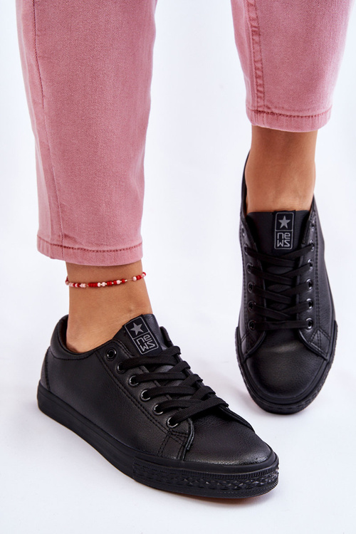 Жіночі класичні шкіряні кросівки Misima чорного кольору