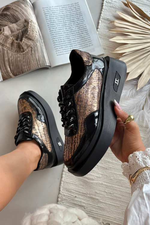 Шкіряне Взуття на Шнурівці для Жінок на Платформі Artiker 57C2044 Чорне