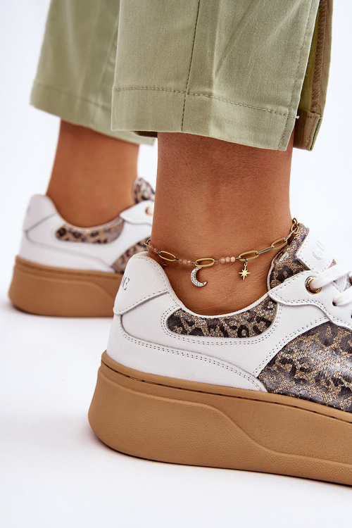 Зручне жіноче спортивне взуття GOE LL2N4052 біло-бежевий