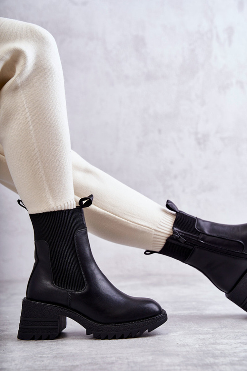 Жіночі теплі черевики на каблуці чорні Abella