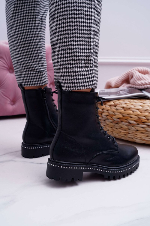 Жіночі високі чоботи на плоскому каблуці чорного кольору Hippe