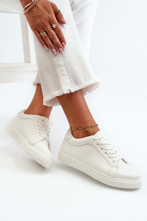 Низькі жіночі спортивні кросівки з білої еко шкіри Diunna