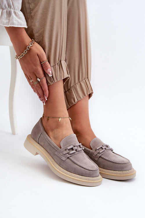 Жіночі замшеві мокасини на плоскій каблуці з декором D&A TW101 сірі