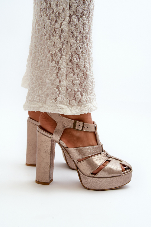 Жіночі шкіряні босоніжки на високих підборах Maciejka 06050-25 золото