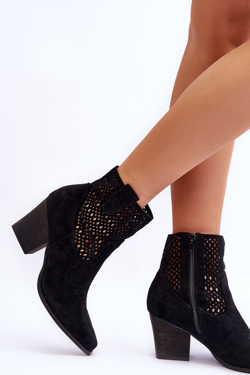 Жіночі замшеві ковбойські чоботи на каблуці чорні Norvella