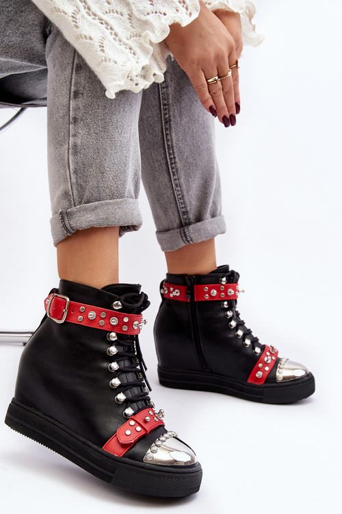 Жіночі утеплені чоботи на танкетці з реактивними замшами, чорні Lu Boo