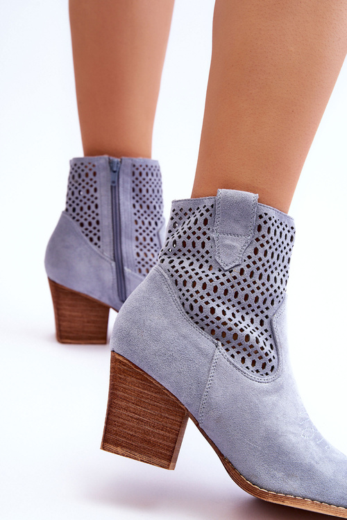 Жіночі замшеві ковбойські чоботи на каблуці світло-блакитні Norvella