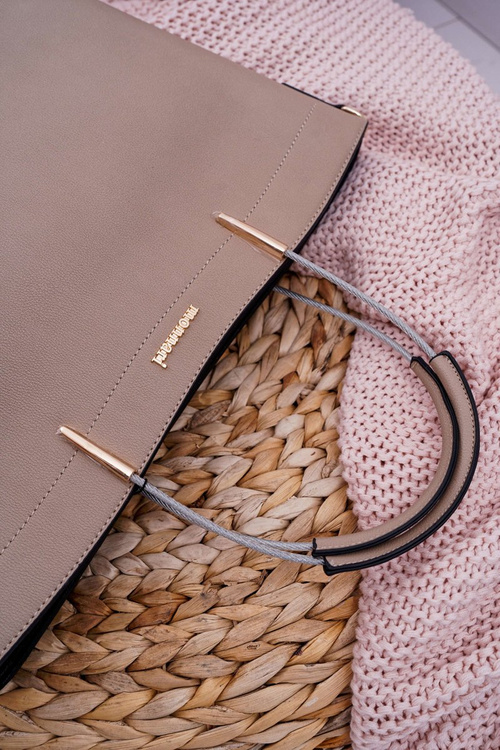 Жіноча сумочка Classic Monnari Beige BAGA730-015