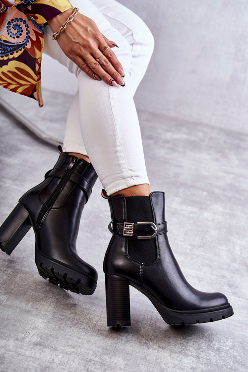 шкіряні чоботи на посту з декоративним поясом Black Maresol