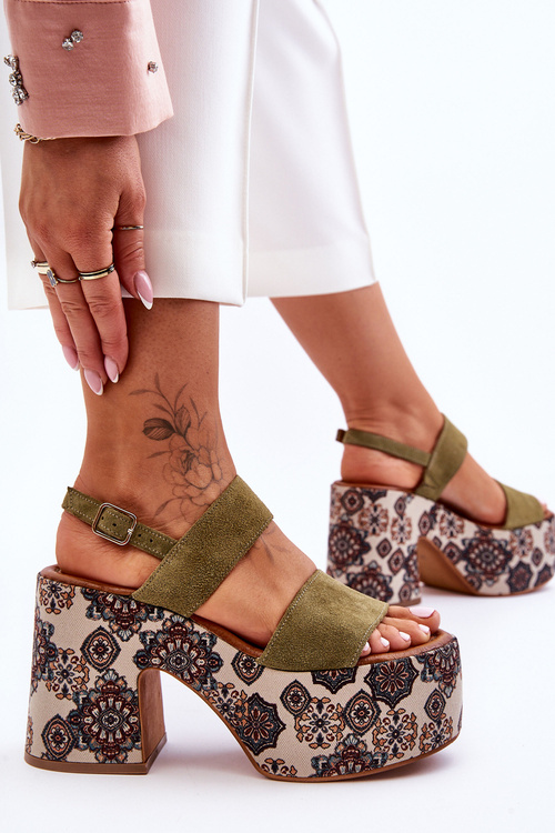 Шкіряні босоніжки на підборах Maciejka 06089-24 Зелений