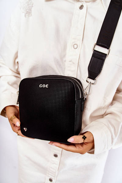 Шкіряна сумка з сердечком GOE ZNJ015 чорна