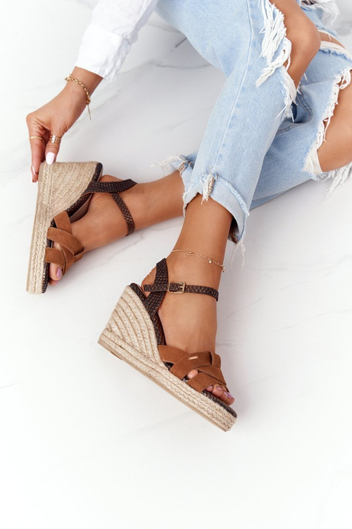 Шкіряні босоніжки на танкетці Big Star HH274377 Коричневий