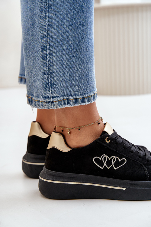 Жіночі кросівки на платформі з сердечками чорні Avirorae