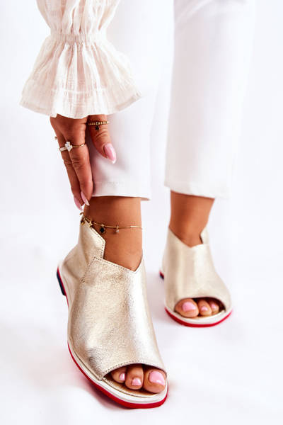 Шкіряні босоніжки на повзунках Gold Clorie