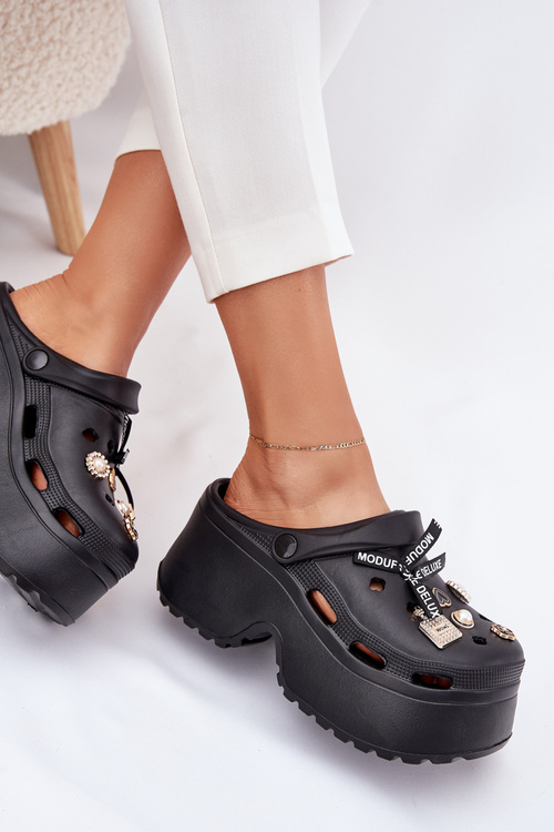 Жіночі Сандалі На Масивній Платформі З Пришитими Декораціями Чорні Vivira