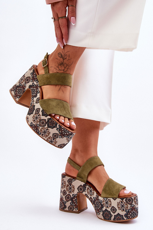 Шкіряні босоніжки на підборах Maciejka 06089-24 Зелений