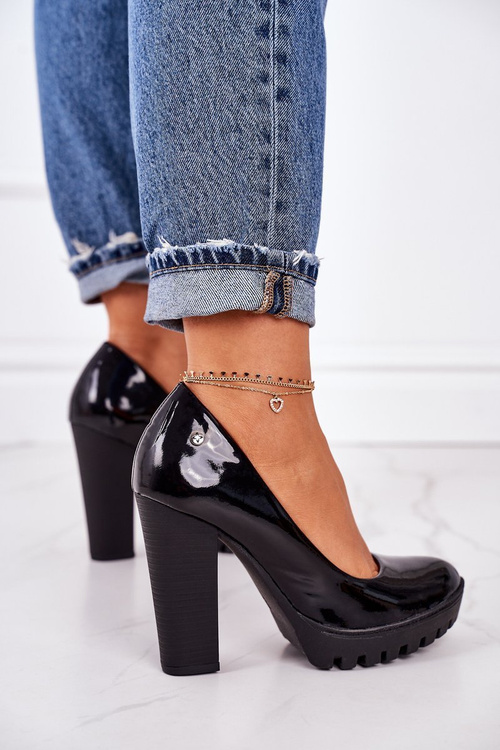 Жіночі човники на блочному каблуці Maciejka 02629-05 лаковані чорні