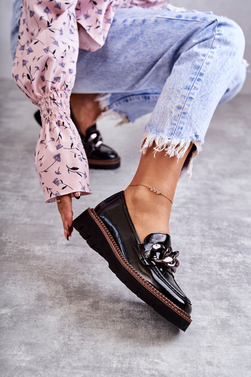 Лаковані лофери на чорній платформі Reidun