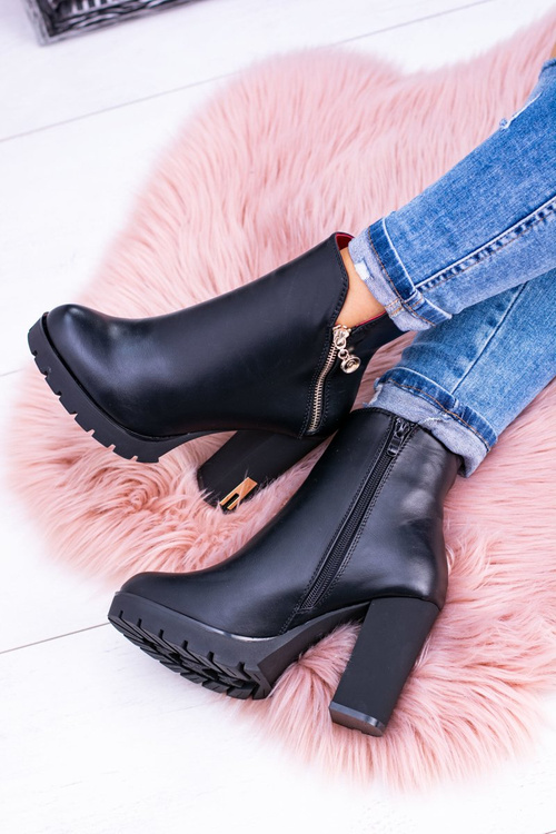 Чорні екстравагантні черевики Superlove