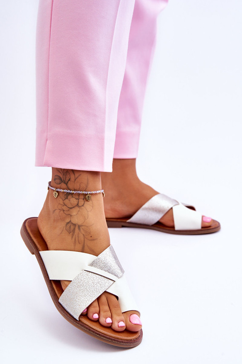 Класичні жіночі шкіряні тапочки біло-сріблясті Nancy