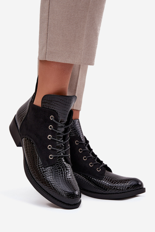 Лаковані жіночі ботильйони з декоративним тисненням ізольовані Vinceza 16477 Чорні