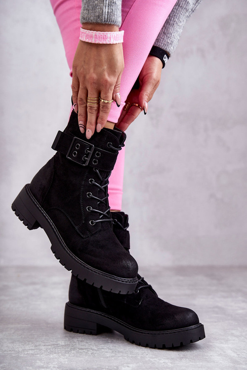Жіночі замшеві чоботи на плоскій підошві на шнурівці чорні Firmina
