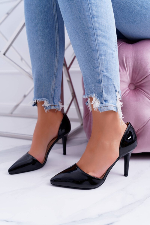 Жіночі туфлі на шпильці, чорні лаковані, з вирізом Miss Eli