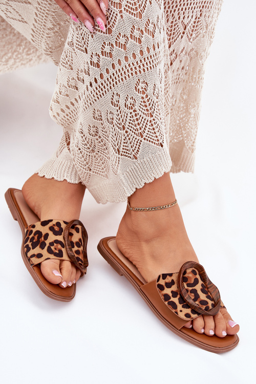 Жіночі Плоскі Сандалі З Декоративною Пряжкою Левиця Лувам