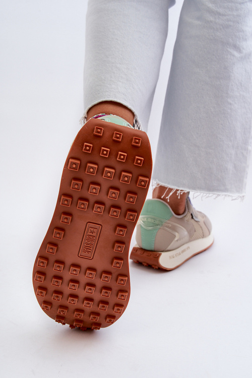 Жіночі кросівки на платформі з системою Memory Foam Big Star NN274681 Бежеві