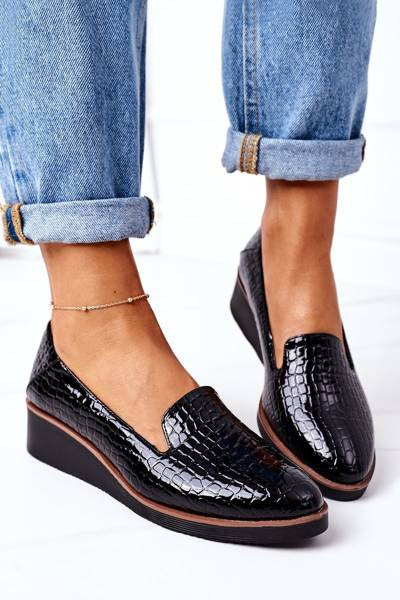 Лаковані туфлі на танкетці Vinceza 10675 Чорні