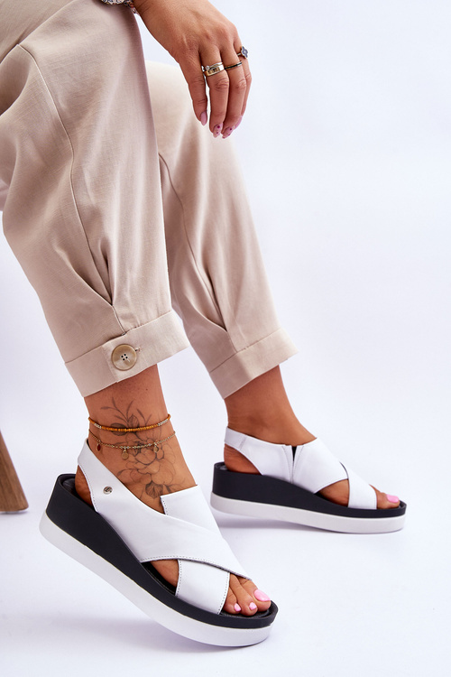 Шкіряні босоніжки на танкетці білі Morgan