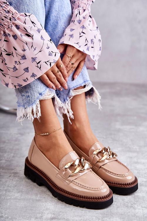 Лаковані лофери на бежевій платформі Reidun