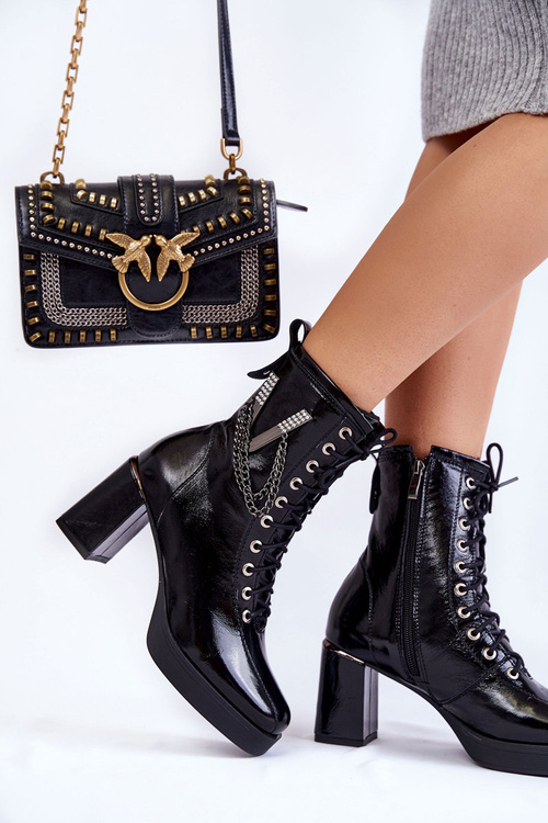 Модні утеплені шкіряні чоботи з орнаментом Black Malta