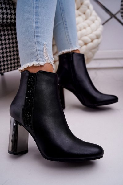 Жіночі сріблясті чоботи на шпильці Black Peve