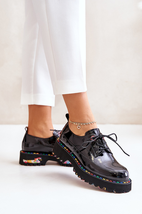 Лаковані жіночі туфлі на шнурівці чорні Artiker 55C0497