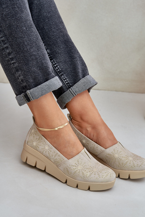 Жіноче Взуття З Перфорацією На Підборах Золоті Лісвія