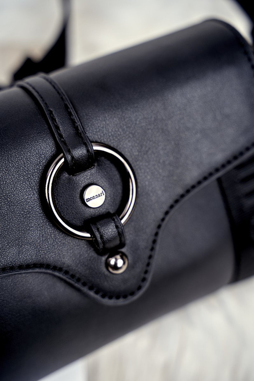 Жіноча сумочка Monnari Black Kidney Sachet BAG0450-020