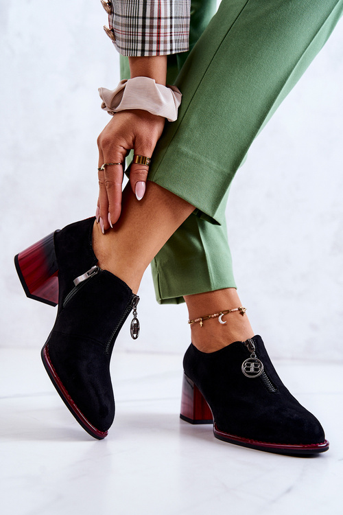 Модні замшеві туфлі на пості чорно-червоні Lorena