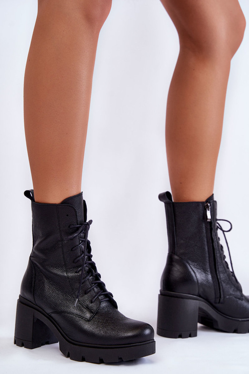 Шкіряні жіночі чоботи на високому каблуці Чорні Rea