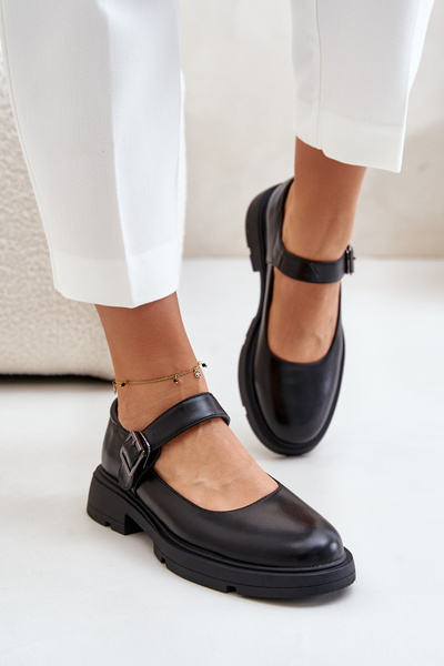 Жіночі лофери з екошкіри з ремінцем чорні Vinceza 62179