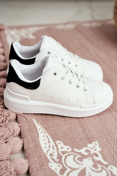 Дитяче спортивне взуття Кросівки біло-чорні Bilbo