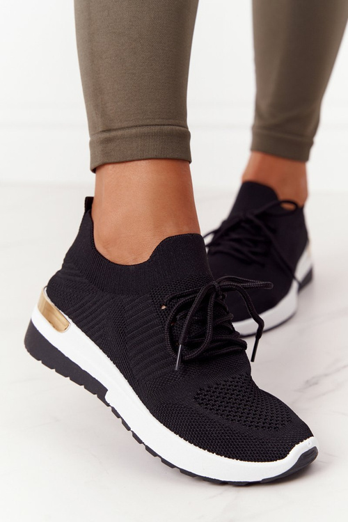 Жіноче спортивне взуття Кросівки на танкетці Чорні Adeyla